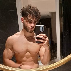 אורי