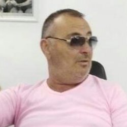 לאון קוריאט. בפייס